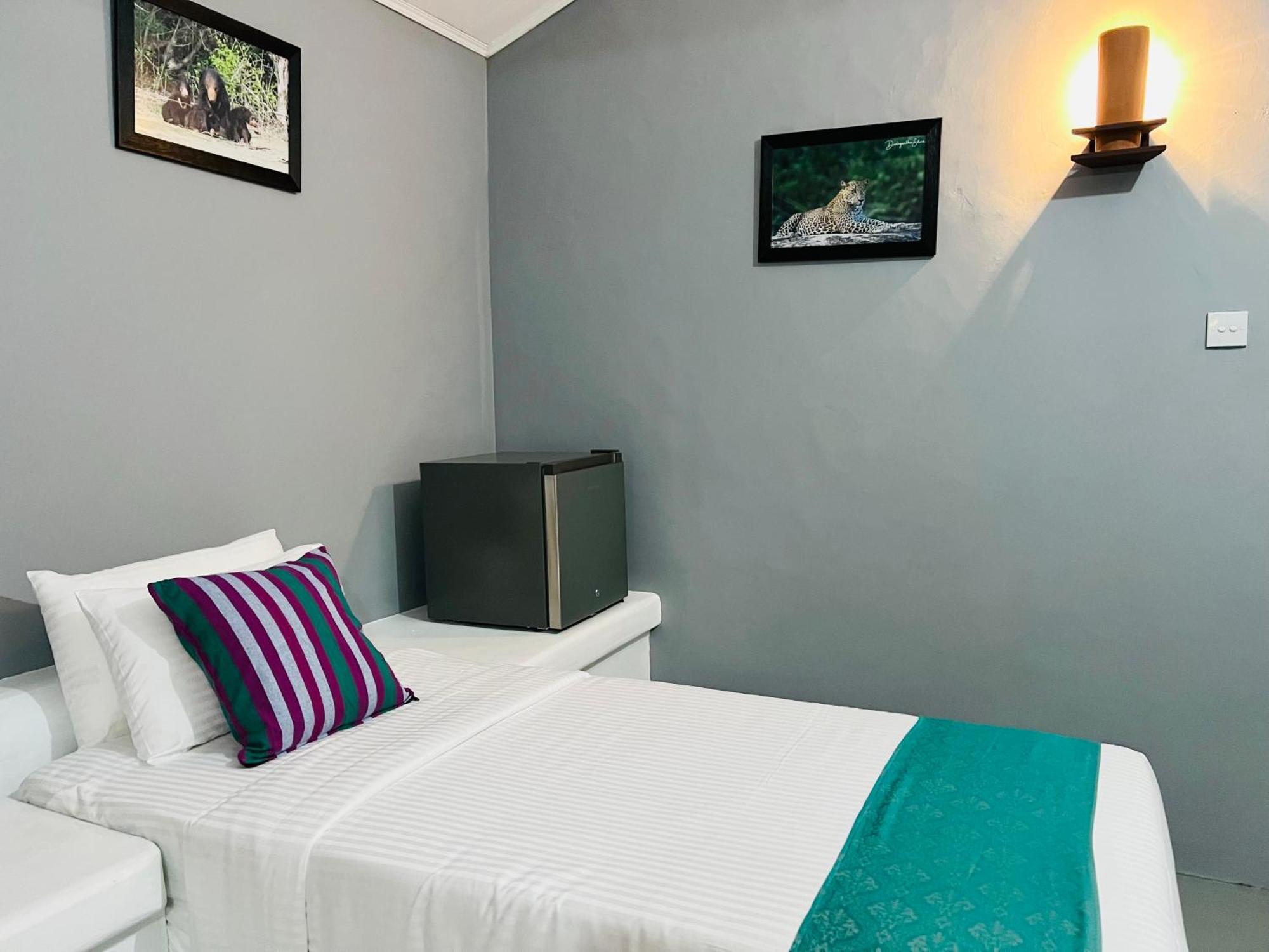 Kingfisher Beach Resort-Yala Kirinda  Εξωτερικό φωτογραφία